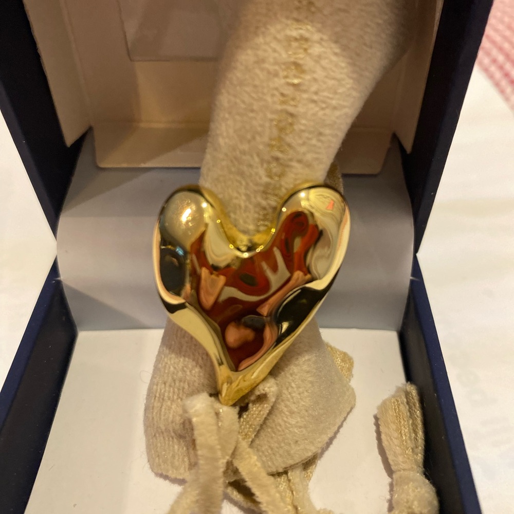 Aquamir Gold Plated sculptural Heart shaped Ring suze 7 - New in Box